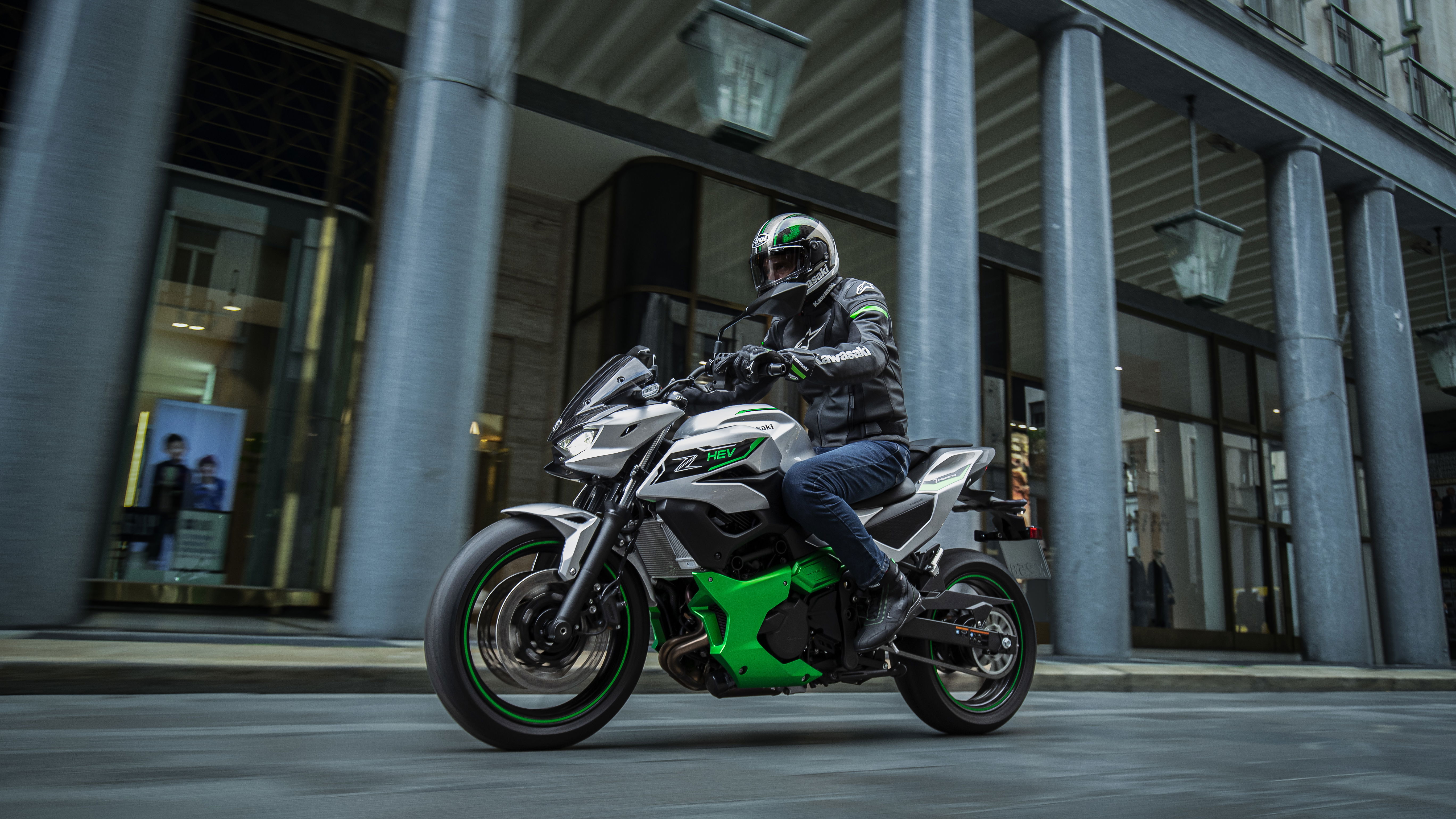 2024 Kawasaki Z 7 Hybrid